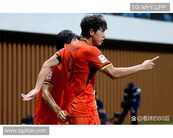 足球职业生涯的起伏与挑战：从新星崛起到巅峰之路的精彩历程