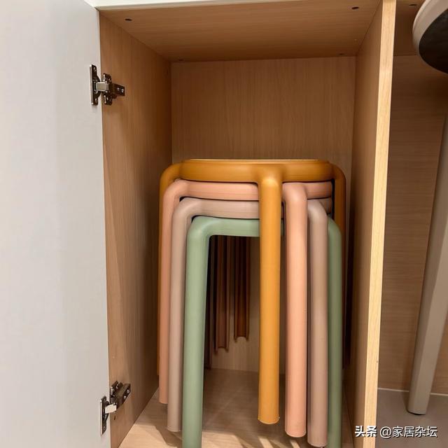 威尼斯网址花20万装了满屋柜子家里仍是乱糟糟！这7处没思索还是放不下(图15)